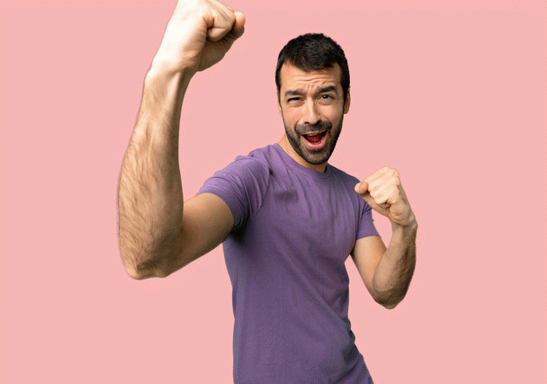 کسب درآمد دلاری با فروش محصولات دست‌ساز؛ آیا 16 راز مهم آن را می‌دانید؟